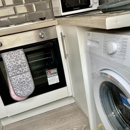 Cardiff City Centre Apartment- Penarth Road Bagian luar foto