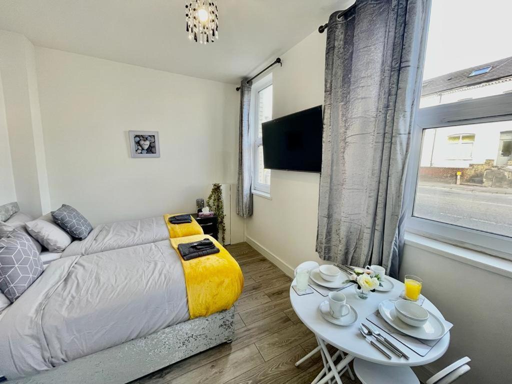 Cardiff City Centre Apartment- Penarth Road Bagian luar foto